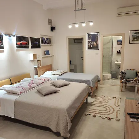 アパート Queen スプリト